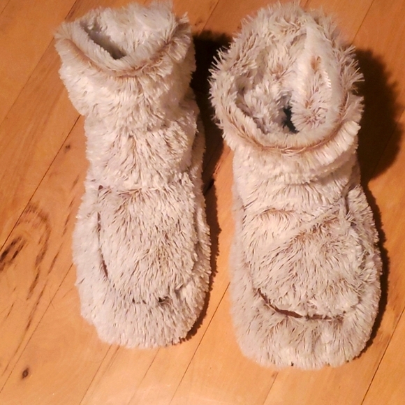 Warmies Marshmallow Brown Microwave-able Sz. 6-10 Boot Slippers - Picture 2 of 16